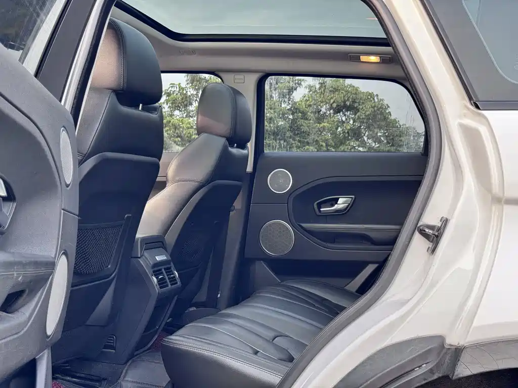 Land Rover Evoque 2015 — фото 7