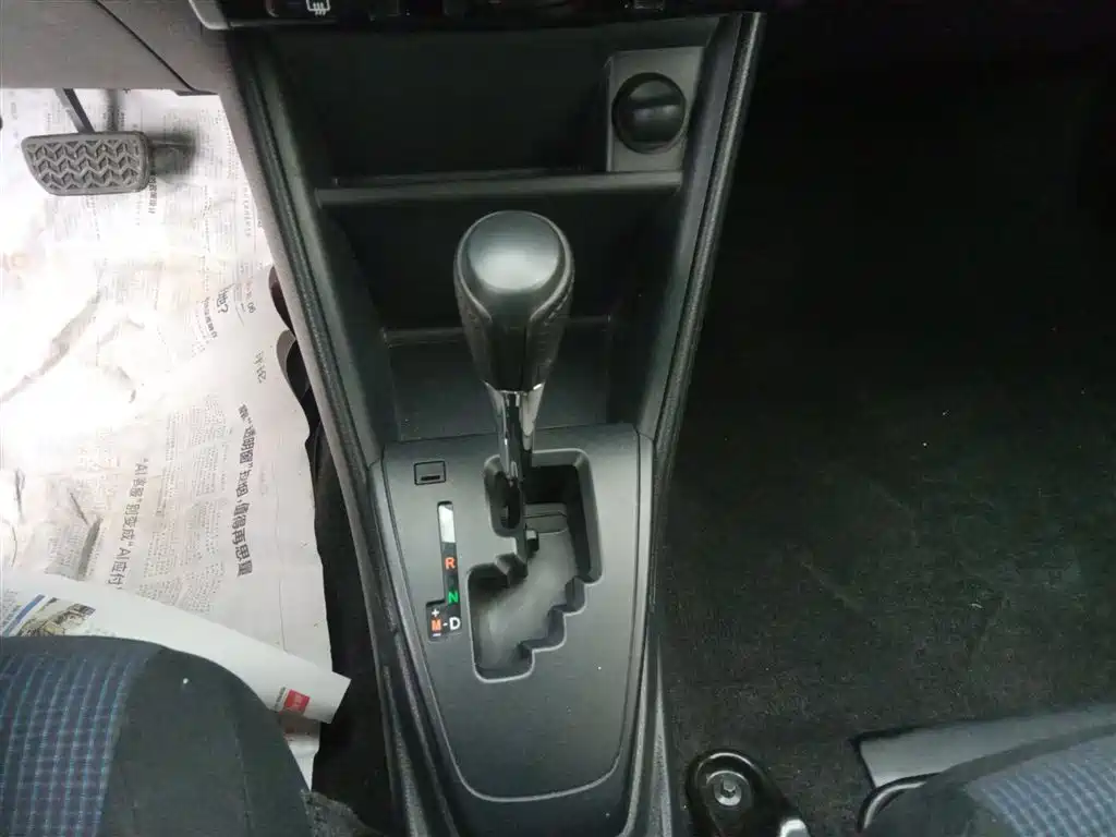 Toyota Yaris L 2018 — фото 12