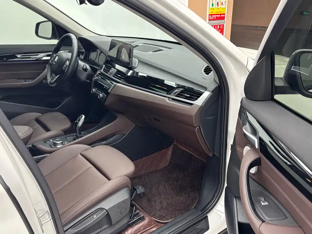 BMW X1 2022 — фото 15