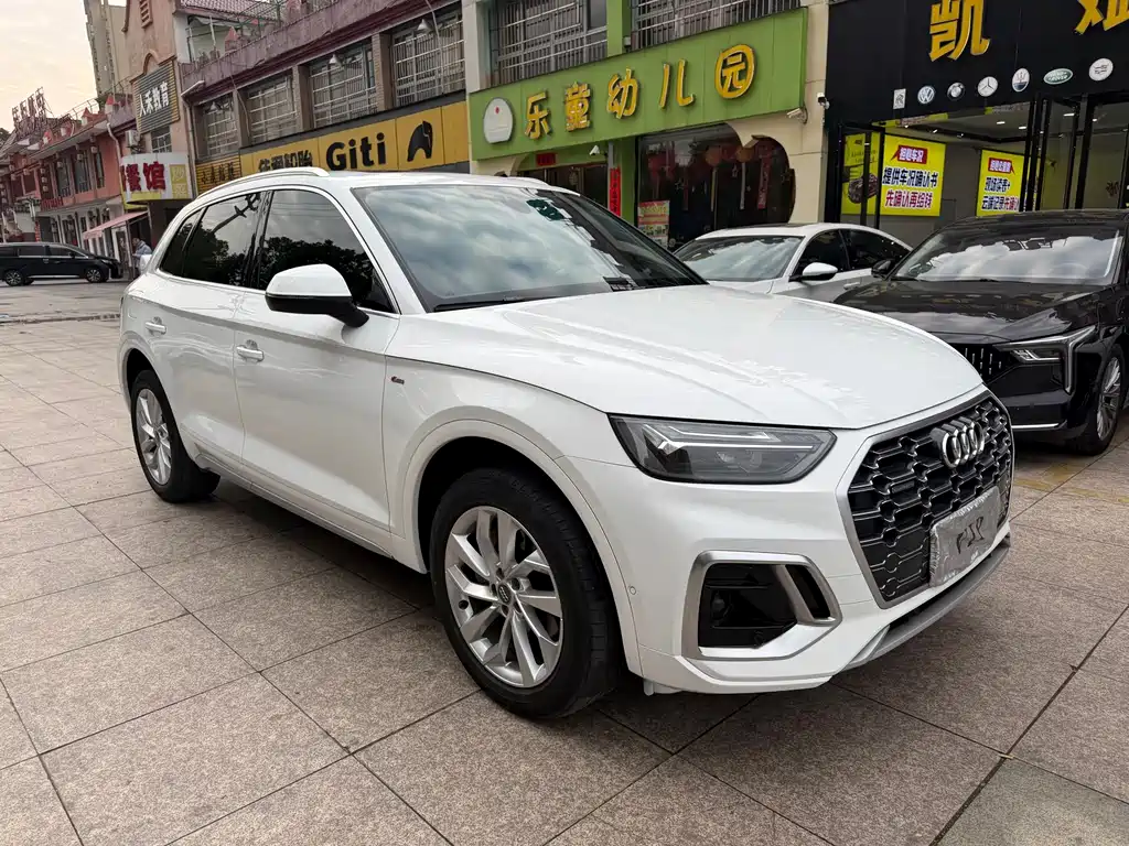 Audi Q5L 2021 — фото 3