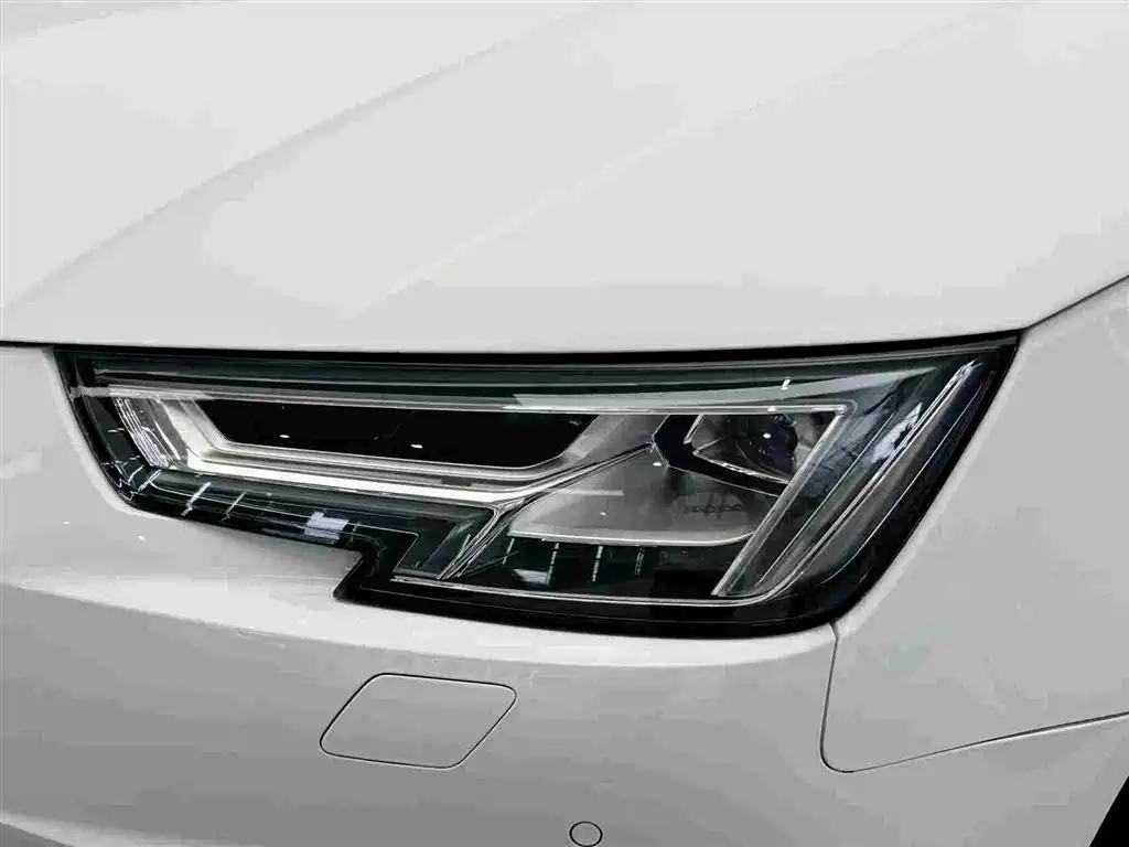 Audi A4L 2019 — фото 11