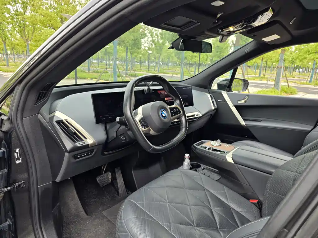 BMW iX 2022 — фото 20