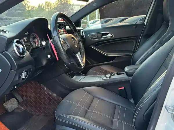 Mercedes-Benz A-Class 2015