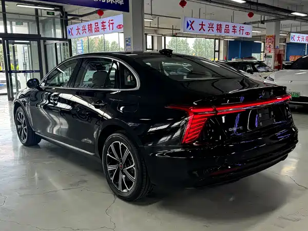 Hongqi H5 PHEV 2026
