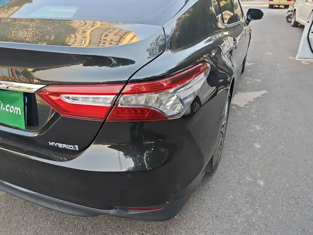 Toyota Camry 2020 — фото 8