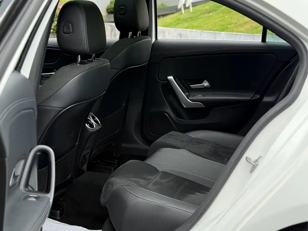 Mercedes-Benz A-Class 2021 — фото 13