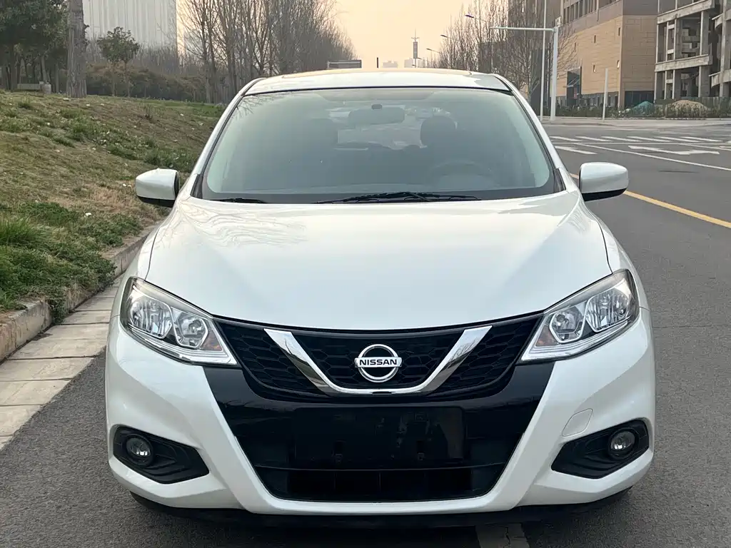 Nissan Tiida 2020 — фото 11