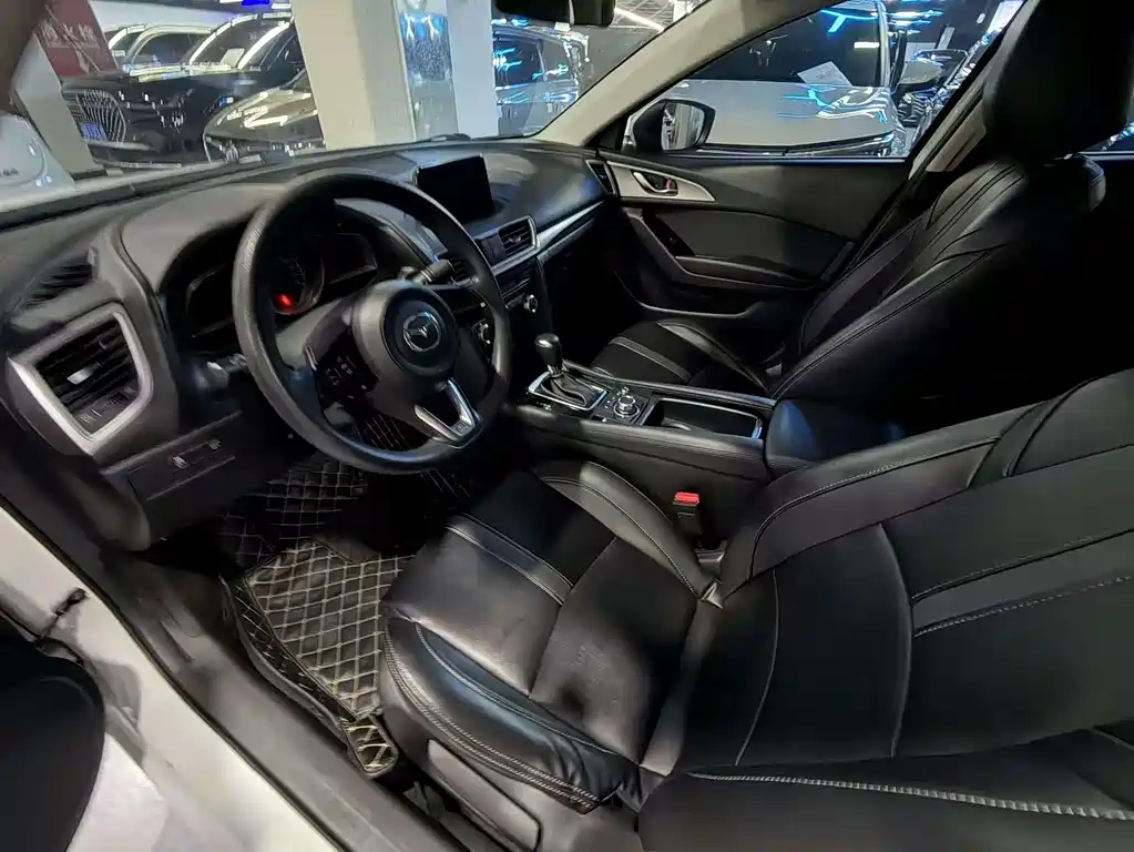 Mazda 3 Axela 2019