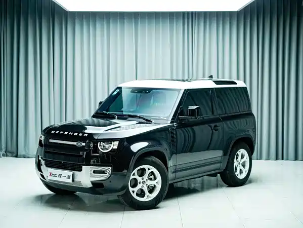 Land Rover Defender 2024