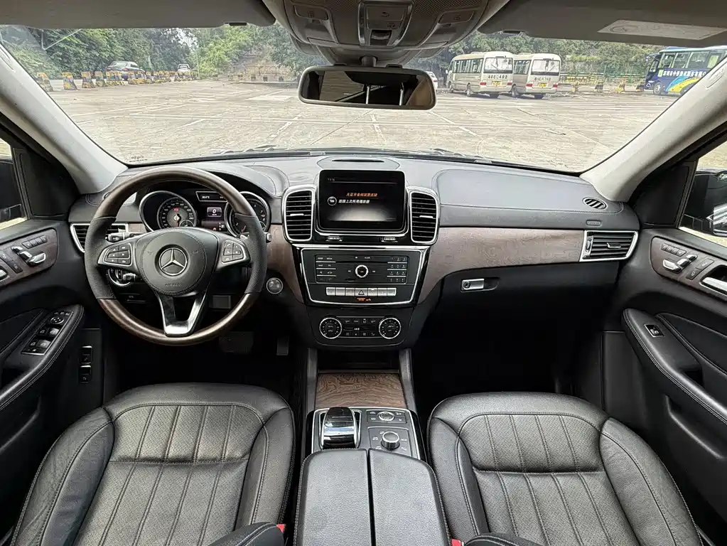 Mercedes-Benz GLS 2016 — фото 15