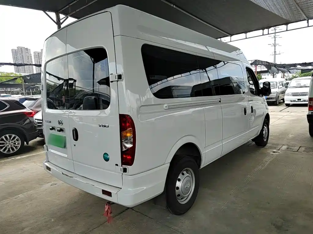 Maxus V80 2025
