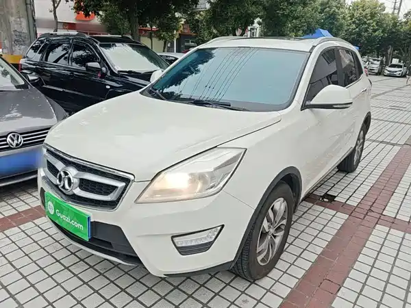 BAIC Shenbao X65 2019