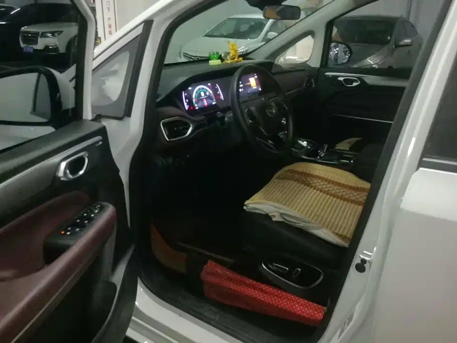GAC Trumpchi M6 2025 — фото 9