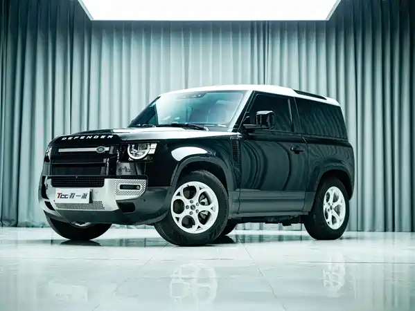 Land Rover Defender 2024