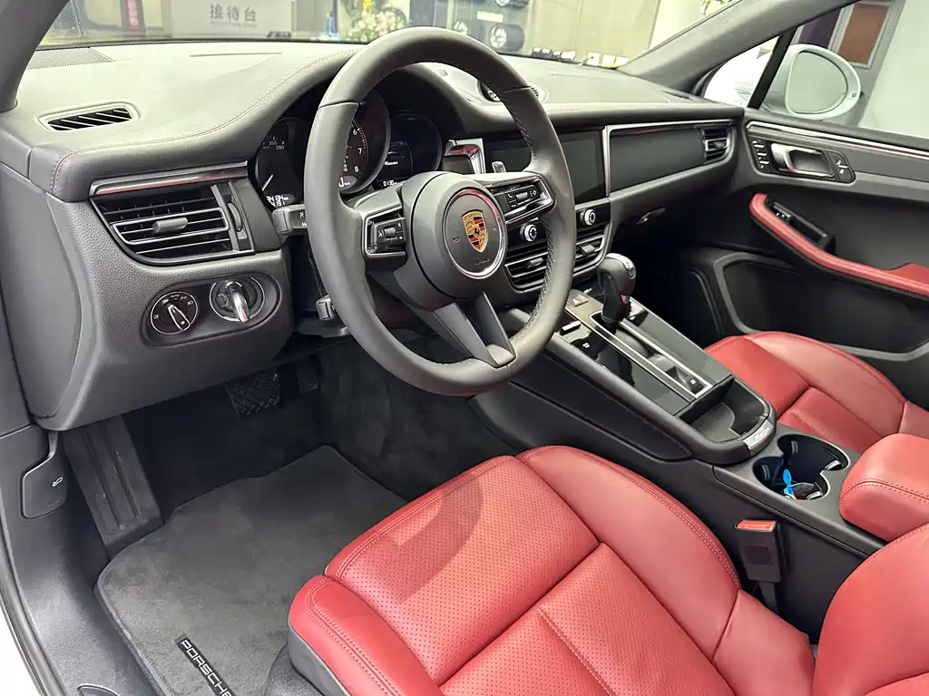 Porsche Macan 2023
