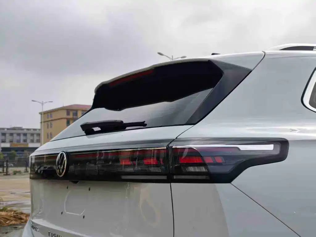 Volkswagen Tiguan L 2024 — фото 14