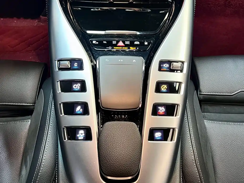 Mercedes-Benz AMG GT 2023 — фото 18