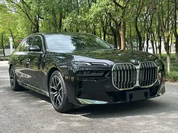 BMW 7 Series 2025