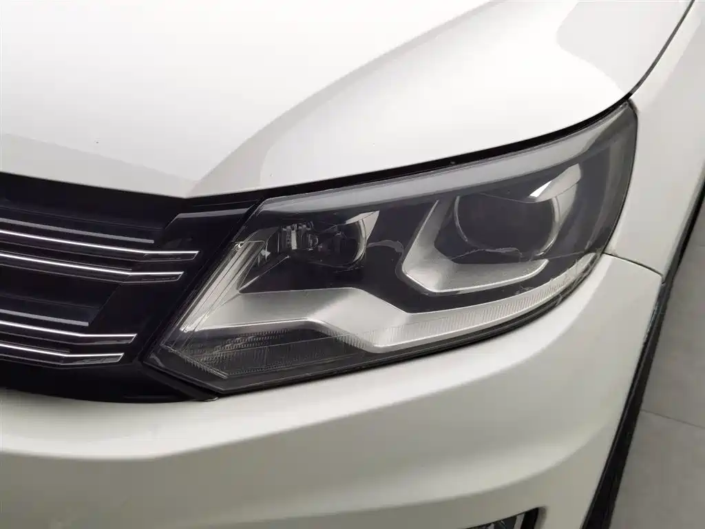 Volkswagen Tiguan 2017 — фото 7
