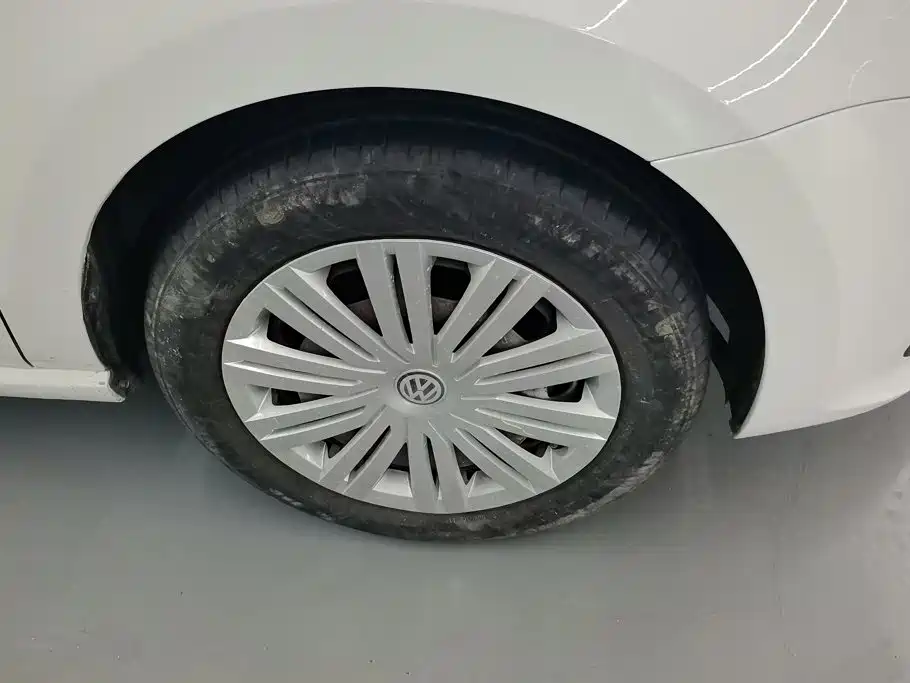 Volkswagen Polo 2016