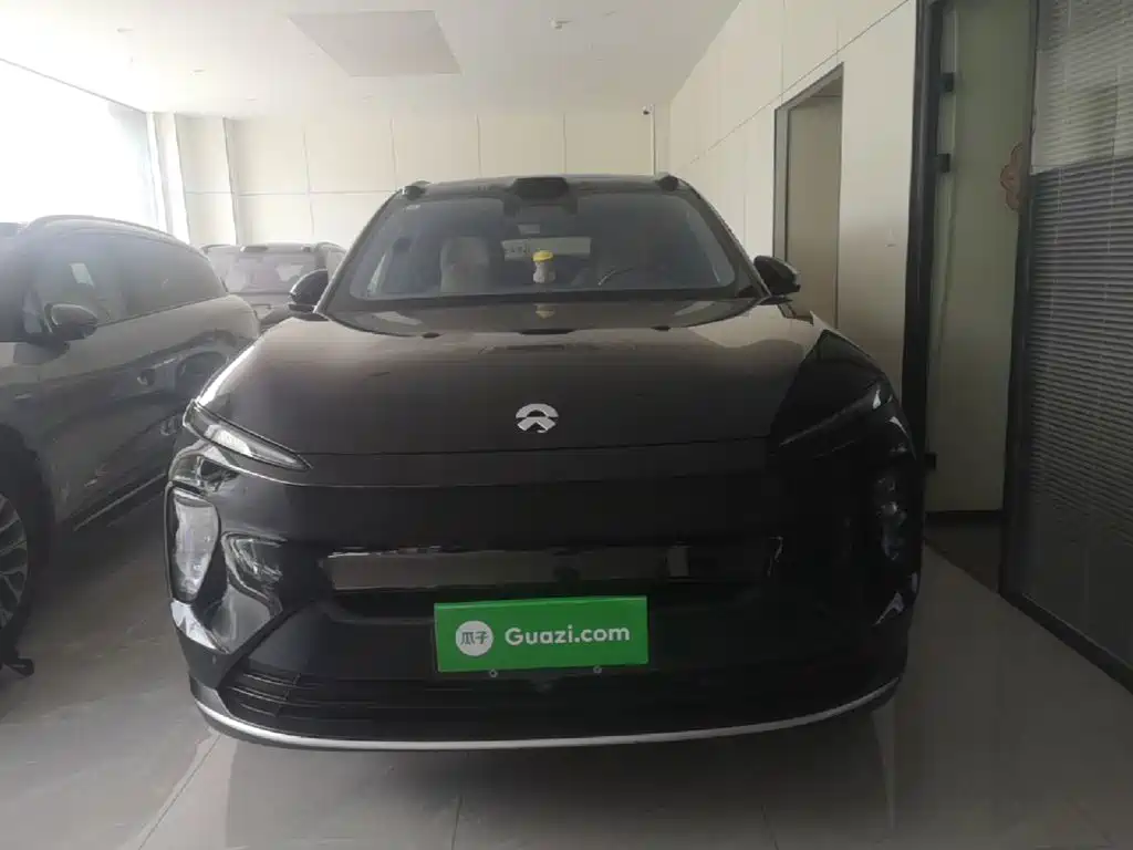NIO ES8 2024