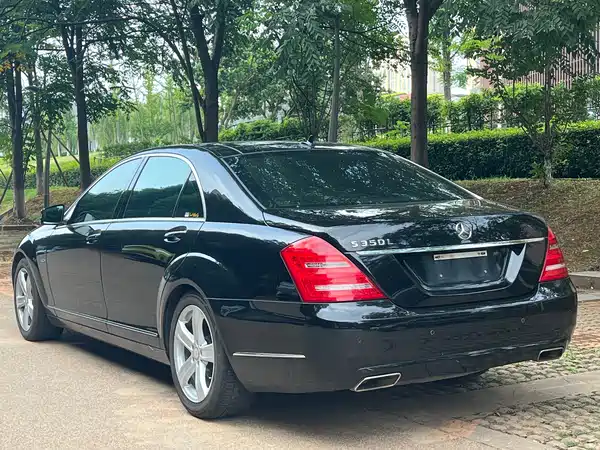 Mercedes-Benz S-Class 2013