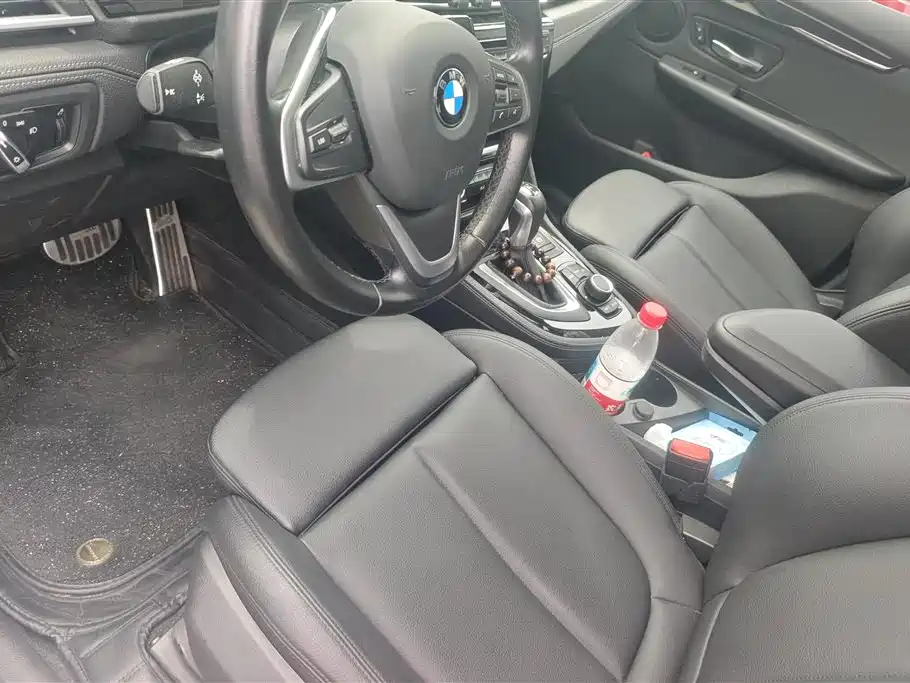 BMW 2 Series Active Tourer 2017 — фото 9