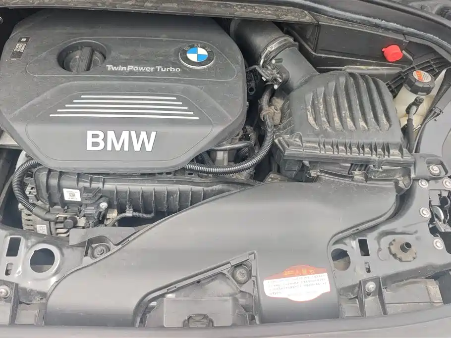 BMW 2 Series Active Tourer 2017 — фото 10