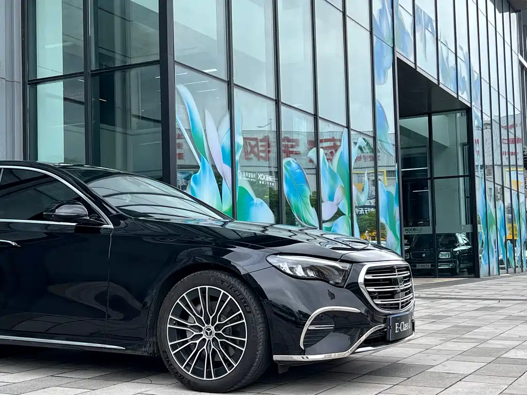 Mercedes-Benz E-Class 2025