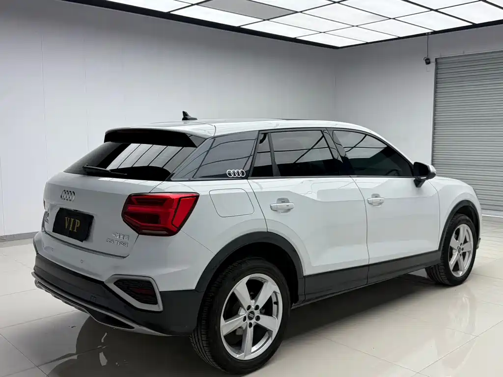 Audi Q2L 2022