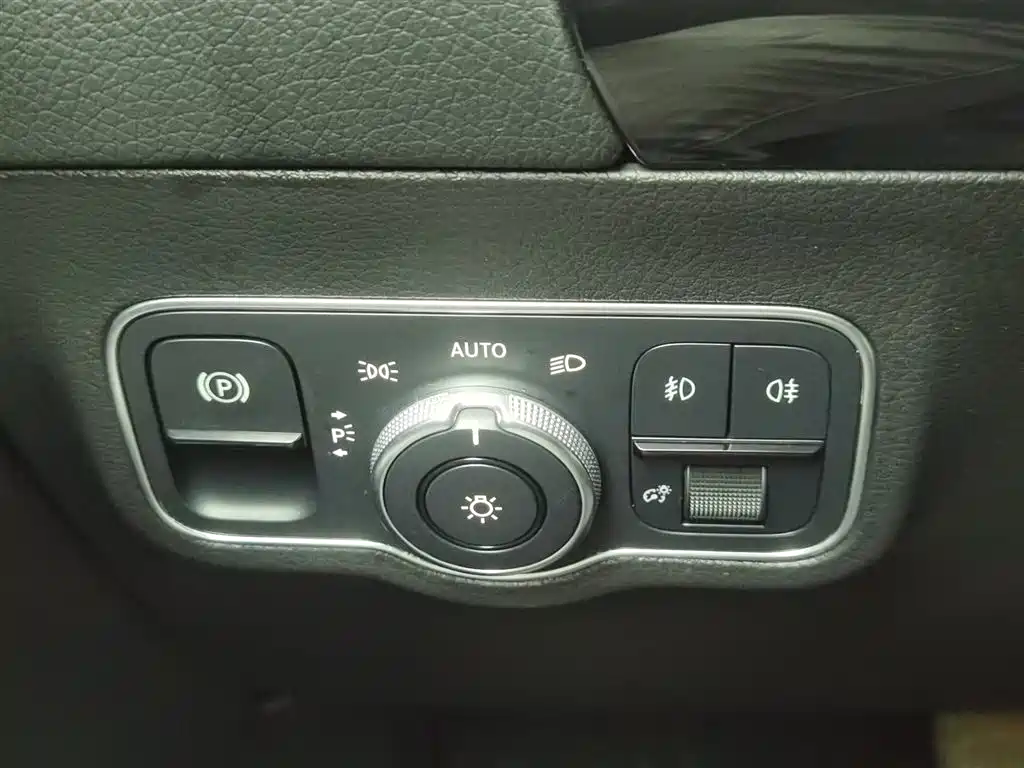 Mercedes-Benz GLA 2021 — фото 21