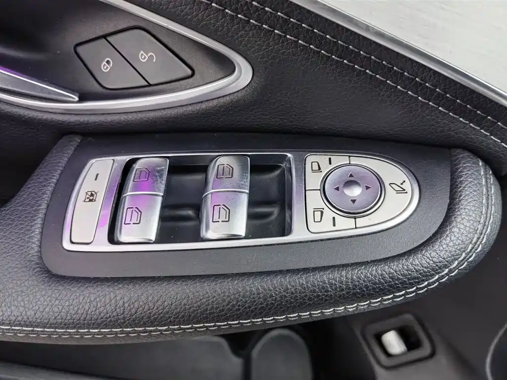 Mercedes-Benz C-Class 2019 — фото 9