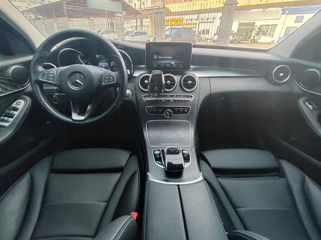 Mercedes-Benz C-Class 2017 — фото 12