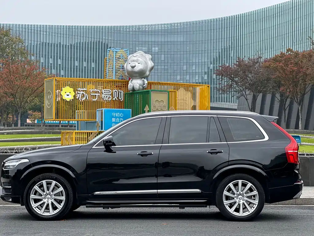 Volvo XC90 2019 — фото 8