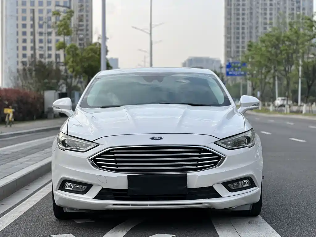 Ford Mondeo 2018 — фото 2