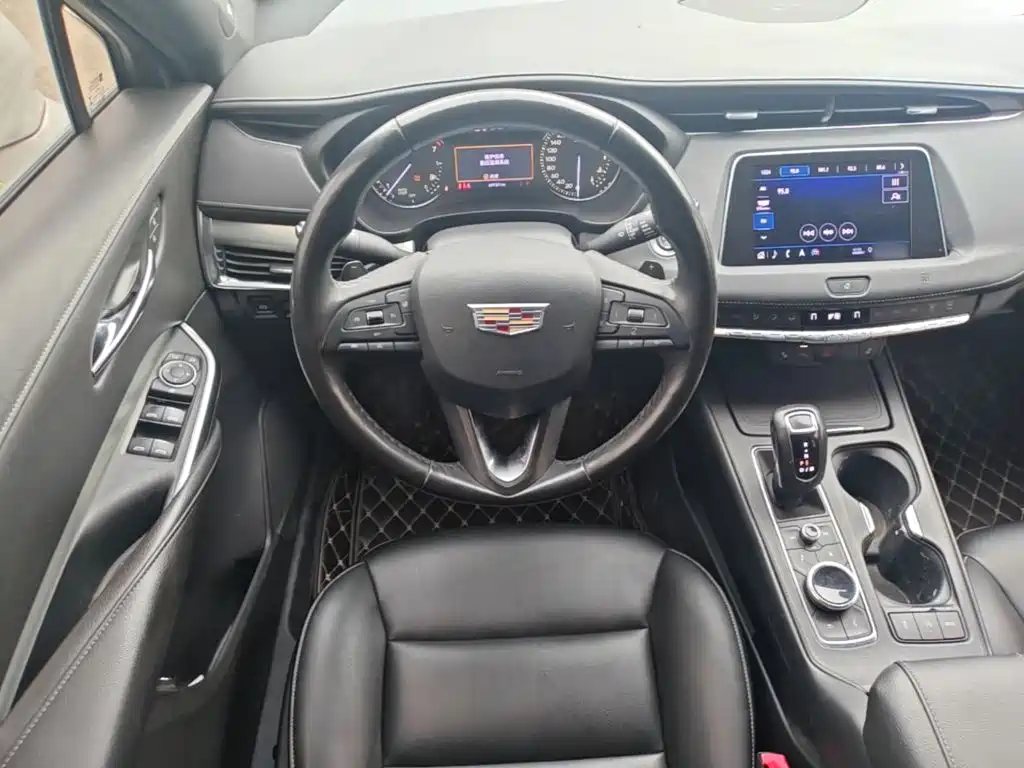 Cadillac XT4 2019 — фото 17