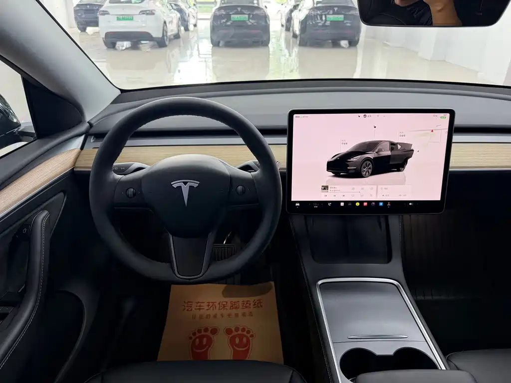 Tesla Model Y 2022 — фото 9