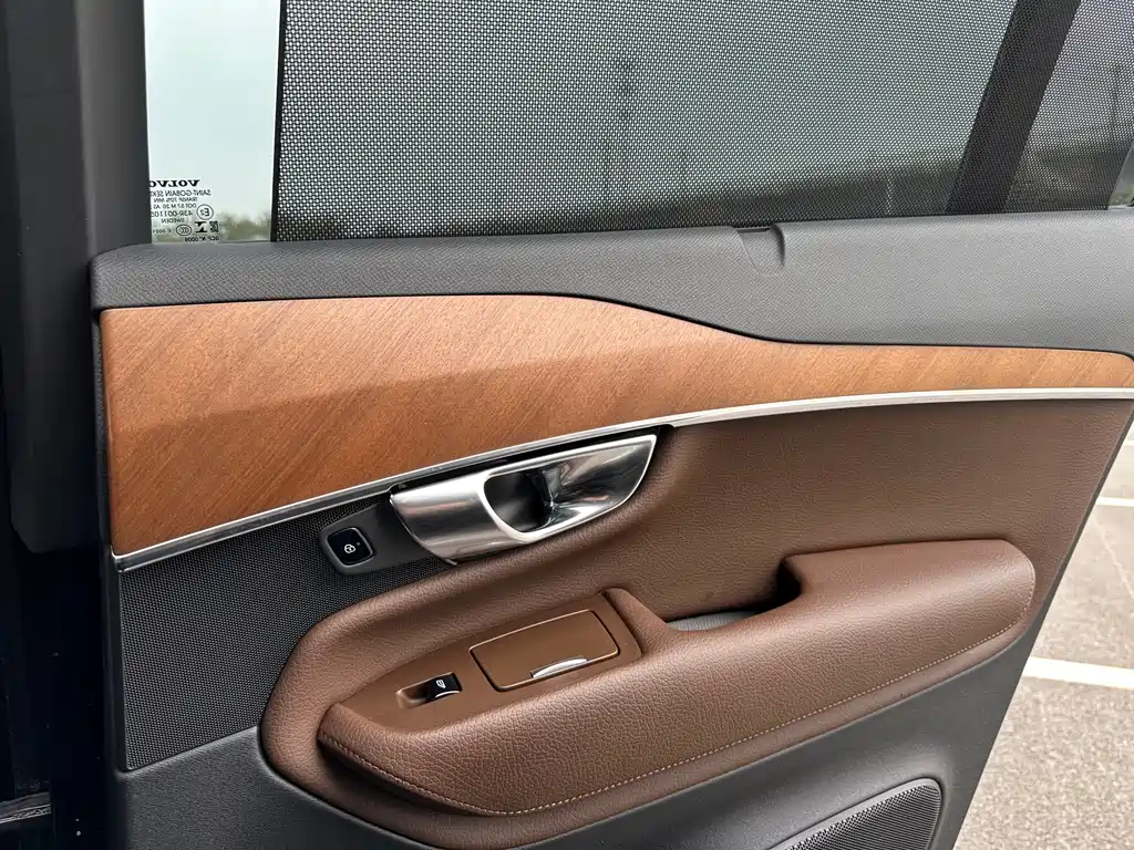 Volvo XC90 2019 — фото 20