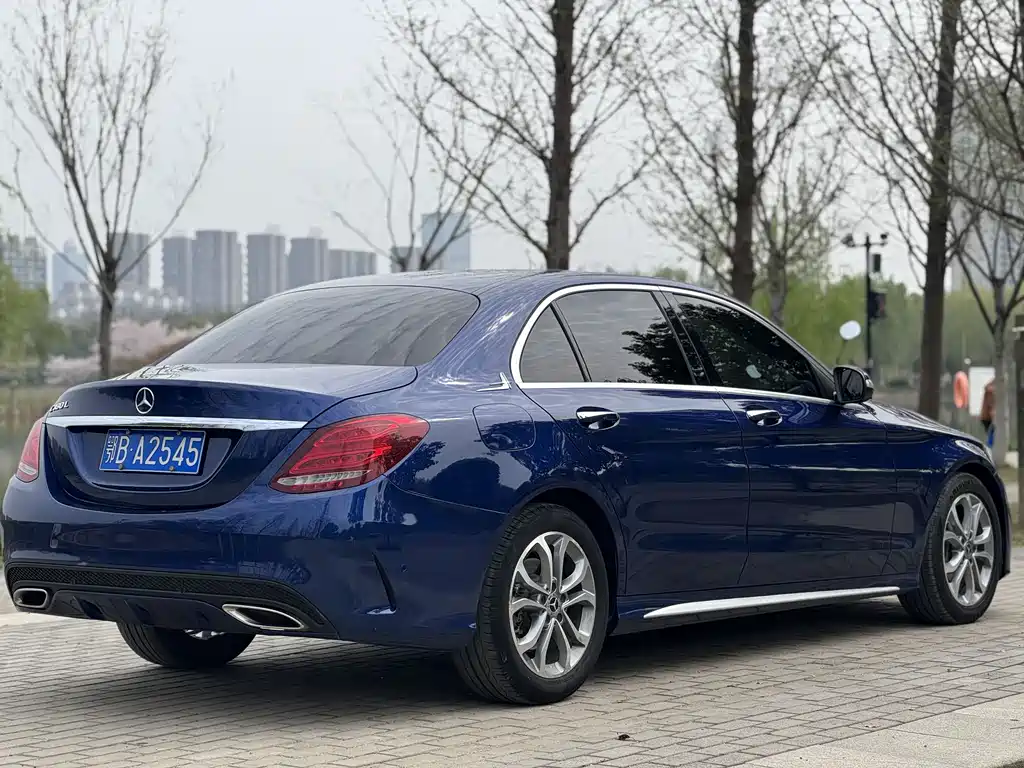 Mercedes-Benz C-Class 2018 — фото 11