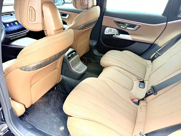 Mercedes-Benz E-Class 2025