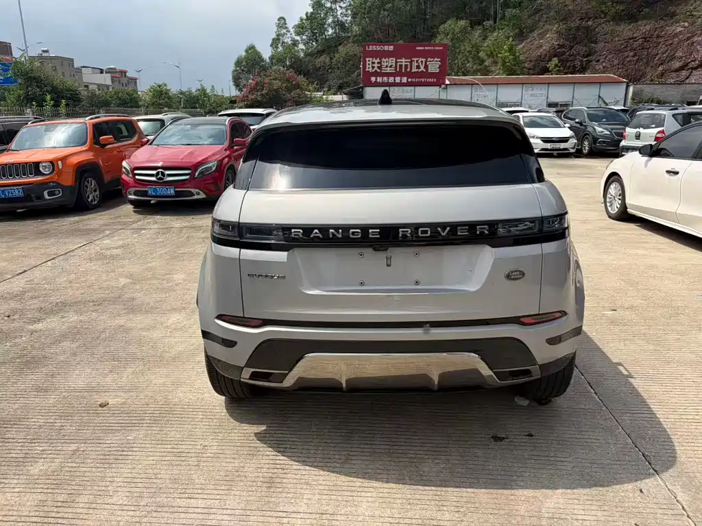 Land Rover Evoque 2022 — фото 9