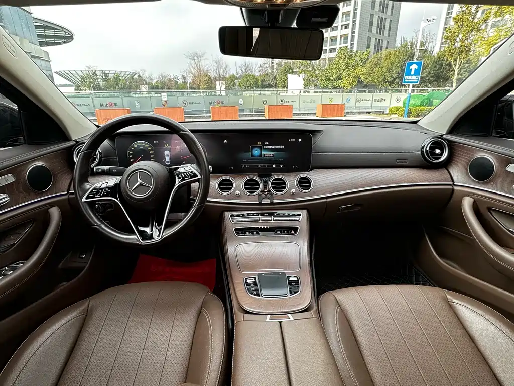 Mercedes-Benz E-Class 2022 — фото 6