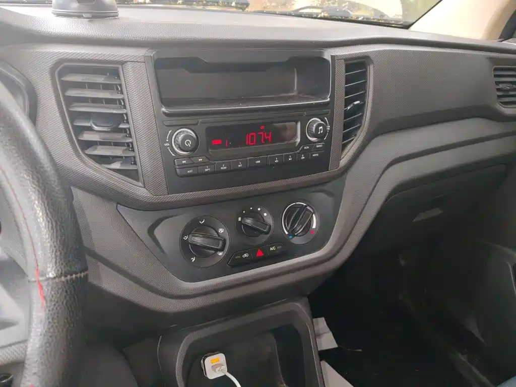 Wuling Hongguang V 2021