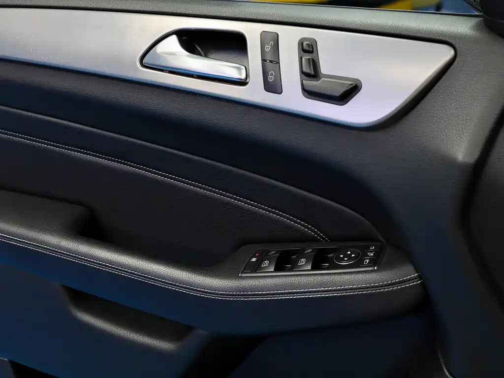 Mercedes-Benz M-Class 2013 — фото 18