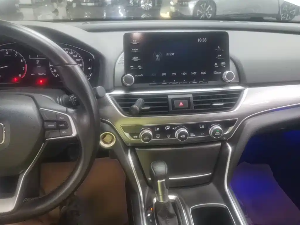 Honda Accord 2021 — фото 10