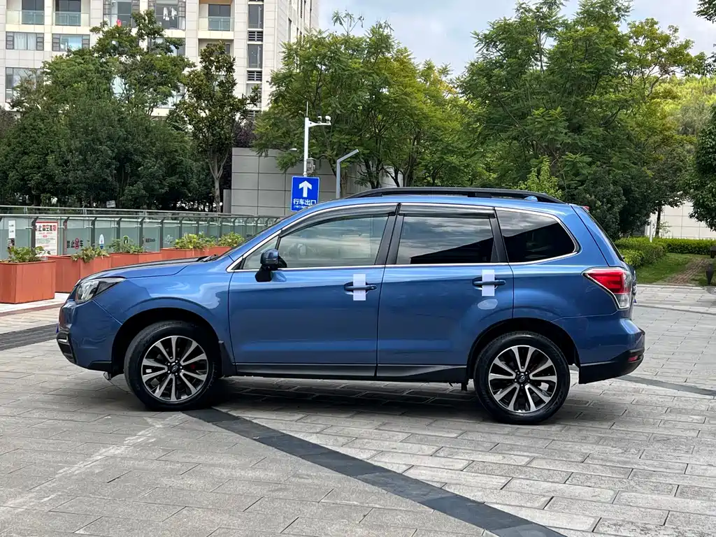 Subaru Forester 2018 — фото 8