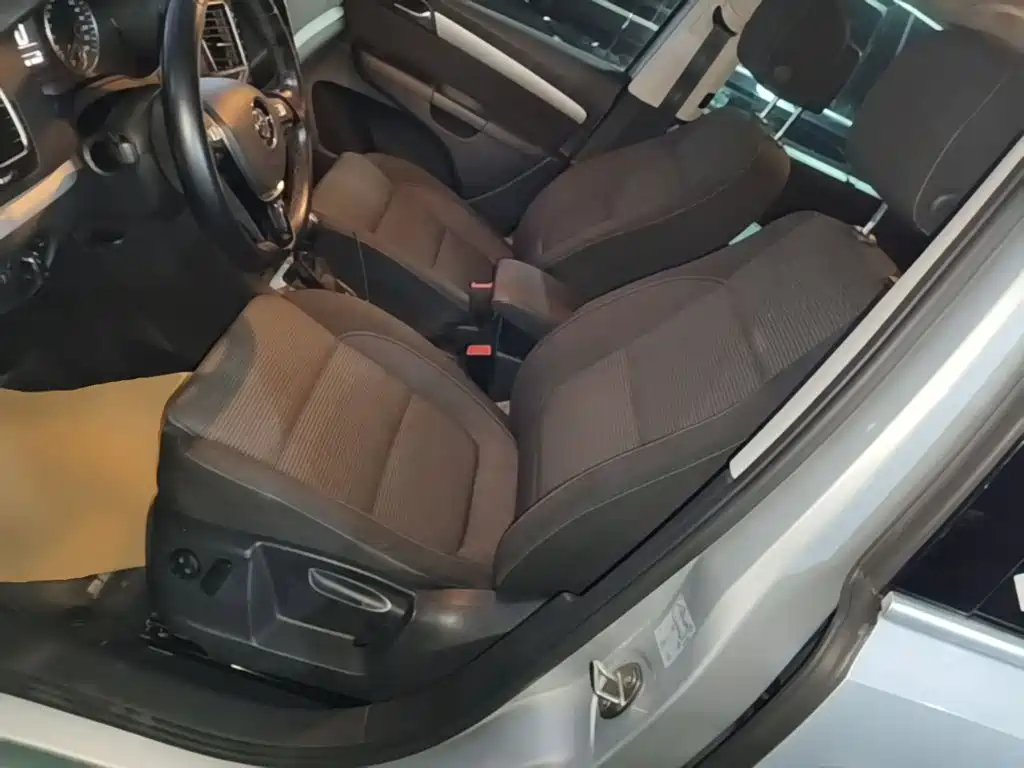 Volkswagen Sharan 2018 — фото 15