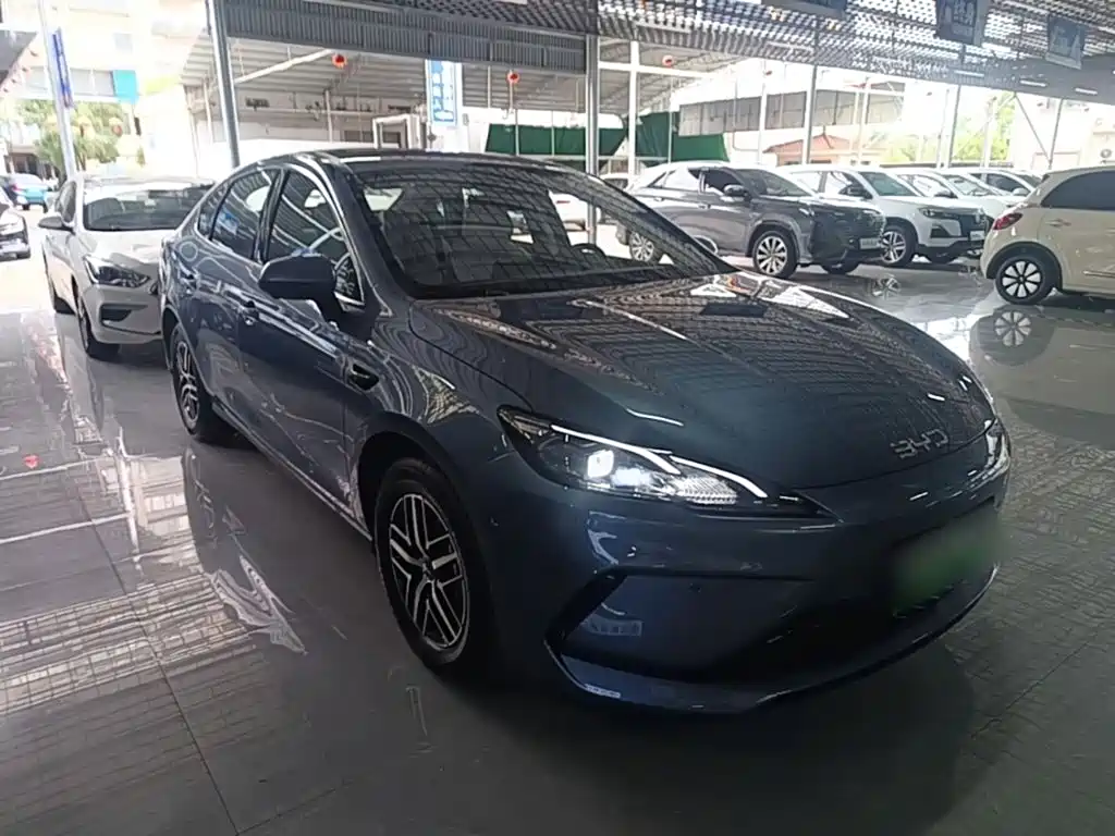BYD Seal 05 DM-i 2025 — фото 22