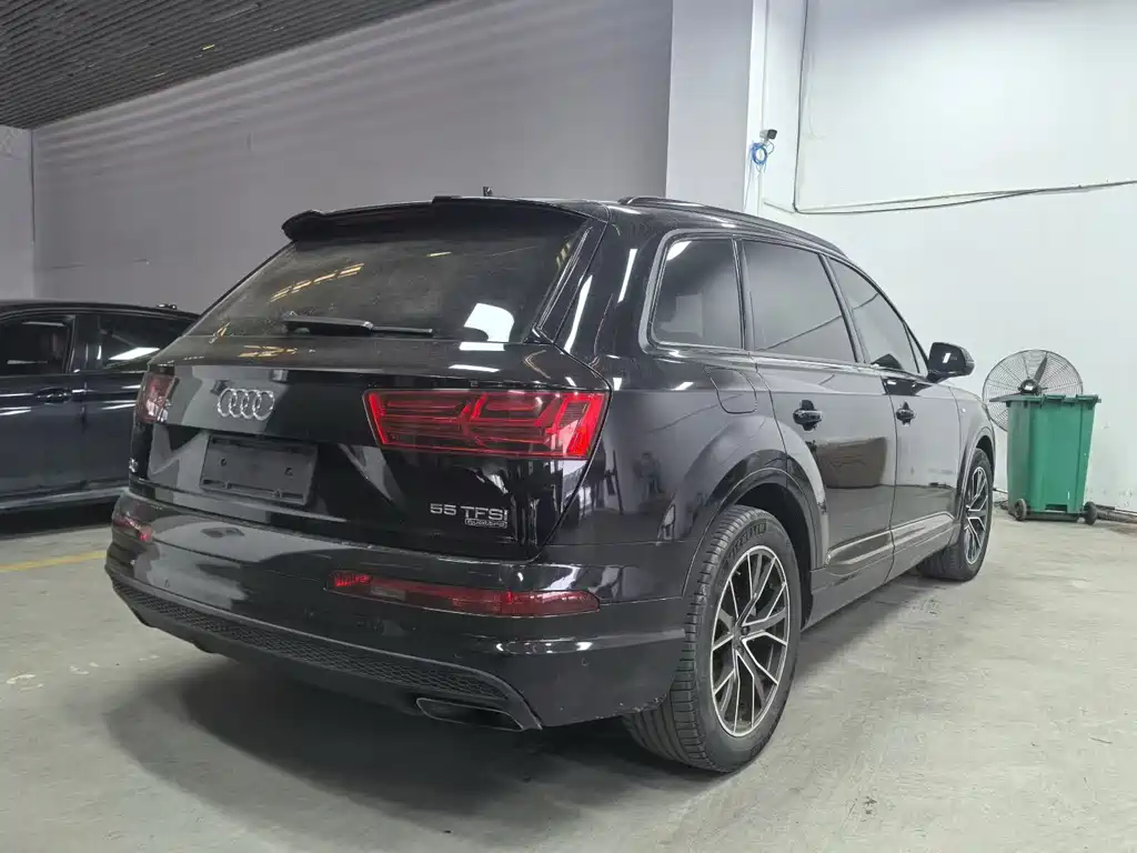 Audi Q7 2018 — фото 7