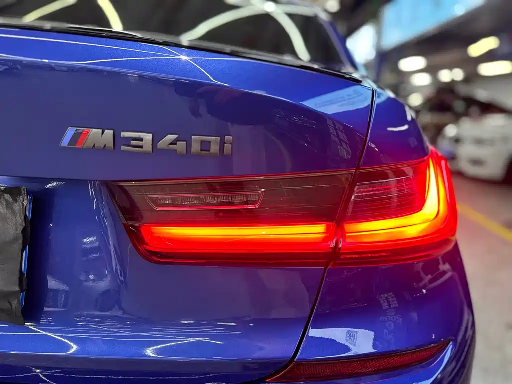 BMW 3 Series 2019 — фото 9